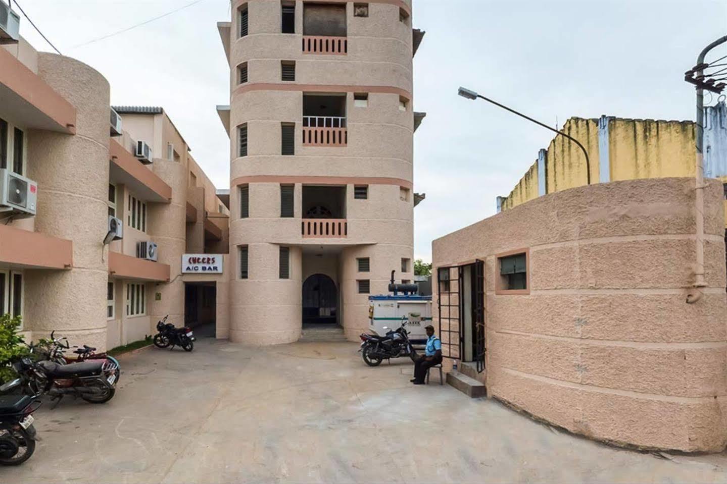 Senthil Residency Hotel Dindigul Exterior foto